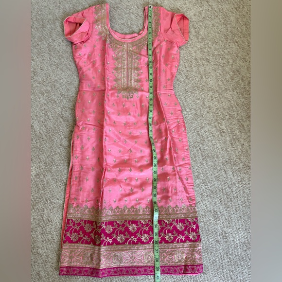 Pink Salwaar Kameez - Picture 4 of 7
